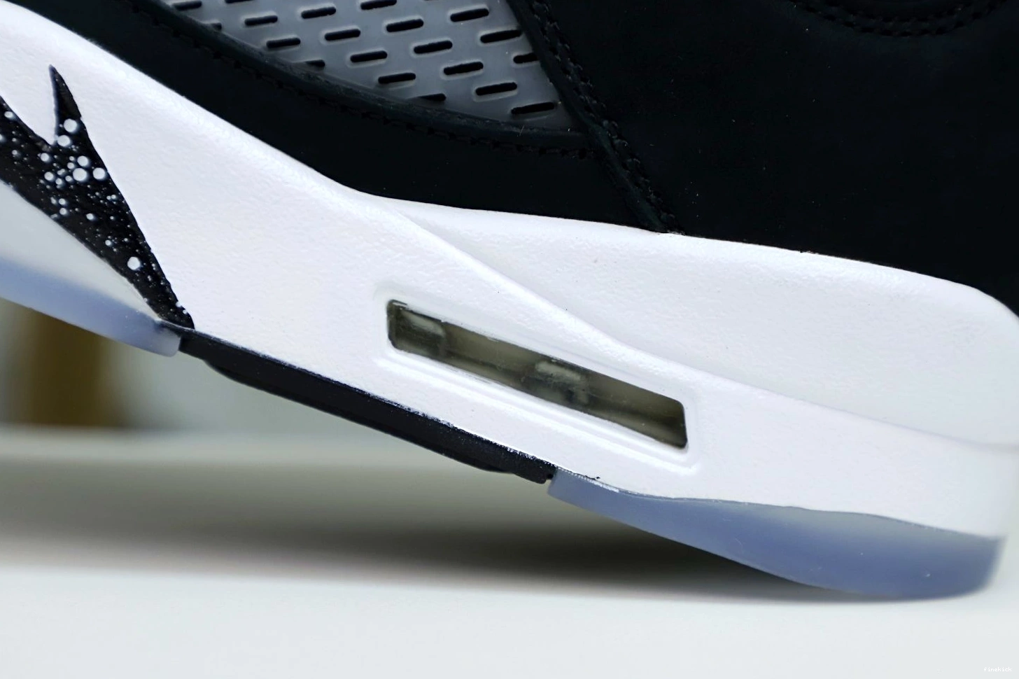 5 JORDAN 2021 RETRO AIR 'OREO' 0211